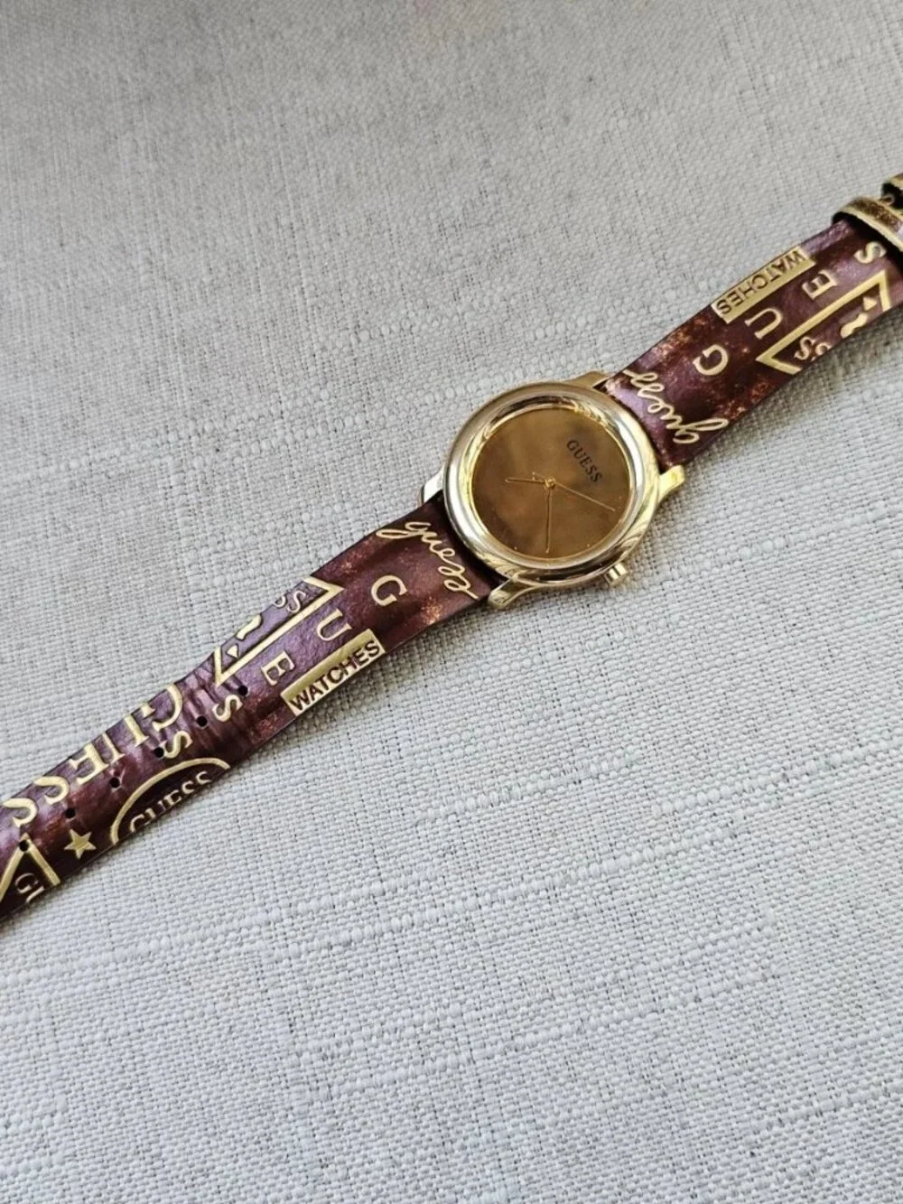 Vintage Guess Wristwatch Unisex Brown Leather Strap Gold Tone Face Analog Watch